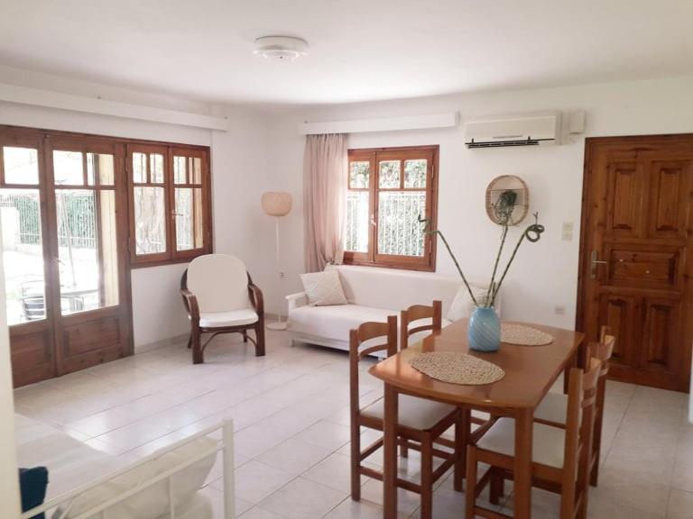 Small Theater Apartment Epidaurus Luaran gambar